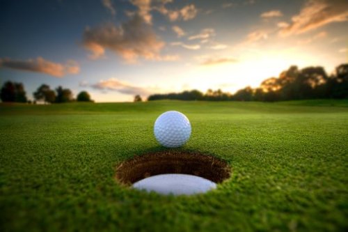 2 x Green Fee na 18 jamiek + golfové autíčko